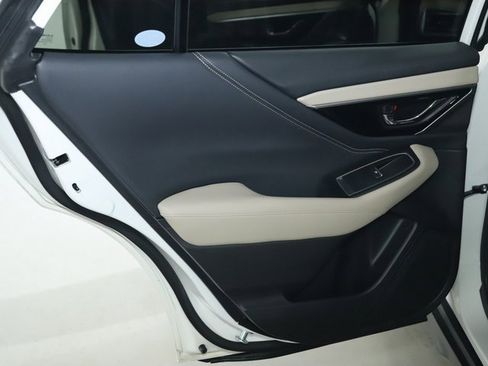 Used 2020 Subaru Outback Limited image 13