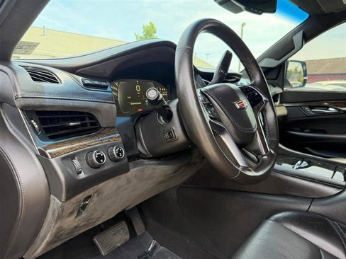 Used 2015 Cadillac Escalade ESV Platinum AWD/4WD image 39