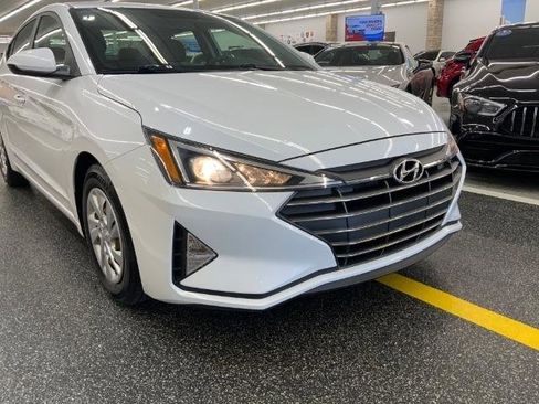 Used 2019 Hyundai Elantra SE w/ Cargo Package image 37
