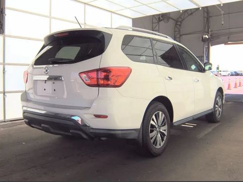 Used 2017 Nissan Pathfinder S FWD image 2