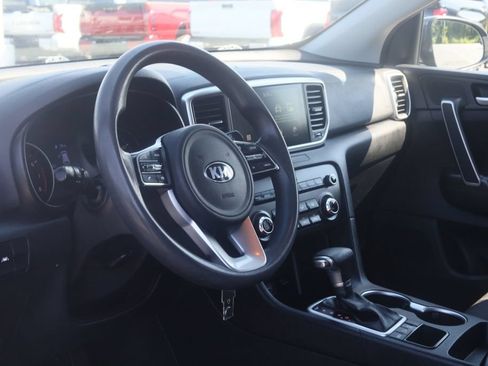 Used 2022 Kia Sportage LX AWD/4WD image 10