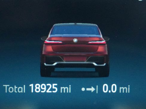 Certified 2025 BMW 740i image 22