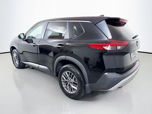 Used 2023 Nissan Rogue S AWD/4WD image 5