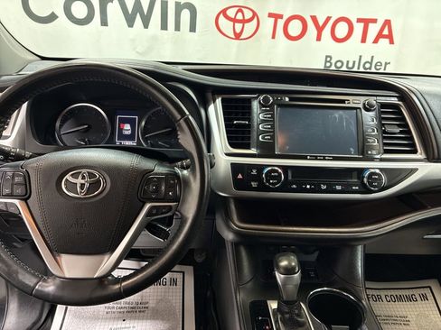 Used 2019 Toyota Highlander XLE w/ Protection Package #3 AWD/4WD image 27