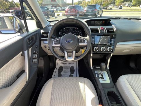 Used 2018 Subaru Forester 2.5i Premium image 4