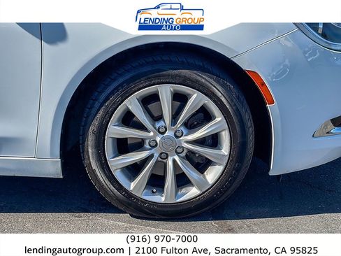 Used 2015 Chrysler 200 C FWD image 9