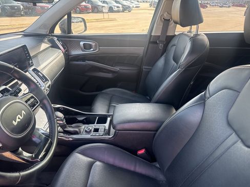 Used 2022 Kia Sorento SX image 49