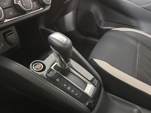 Used 2021 Nissan Versa SV image 21