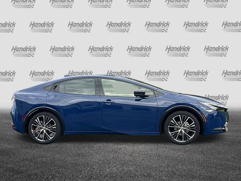 Used 2024 Toyota Prius XLE image 3