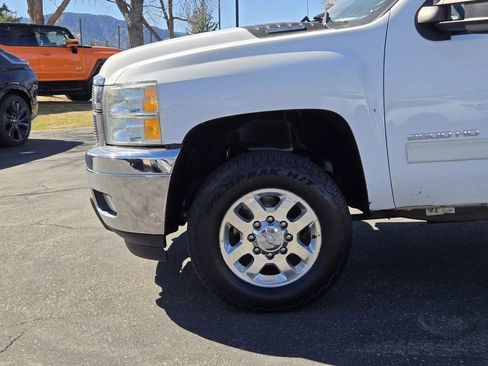 Used 2013 Chevrolet Silverado 2500 LT w/ Interior Plus Package image 6