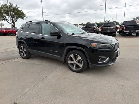 Used 2019 Jeep Cherokee Limited FWD image 7