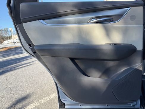 Used 2017 Cadillac XT5 Luxury w/ Driver Awareness Package image 45