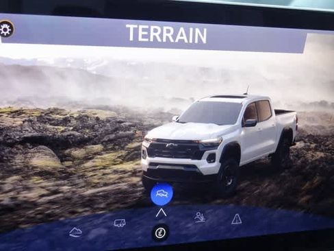 Used 2026 Chevrolet Colorado ZR2 w/ Technology Package image 42