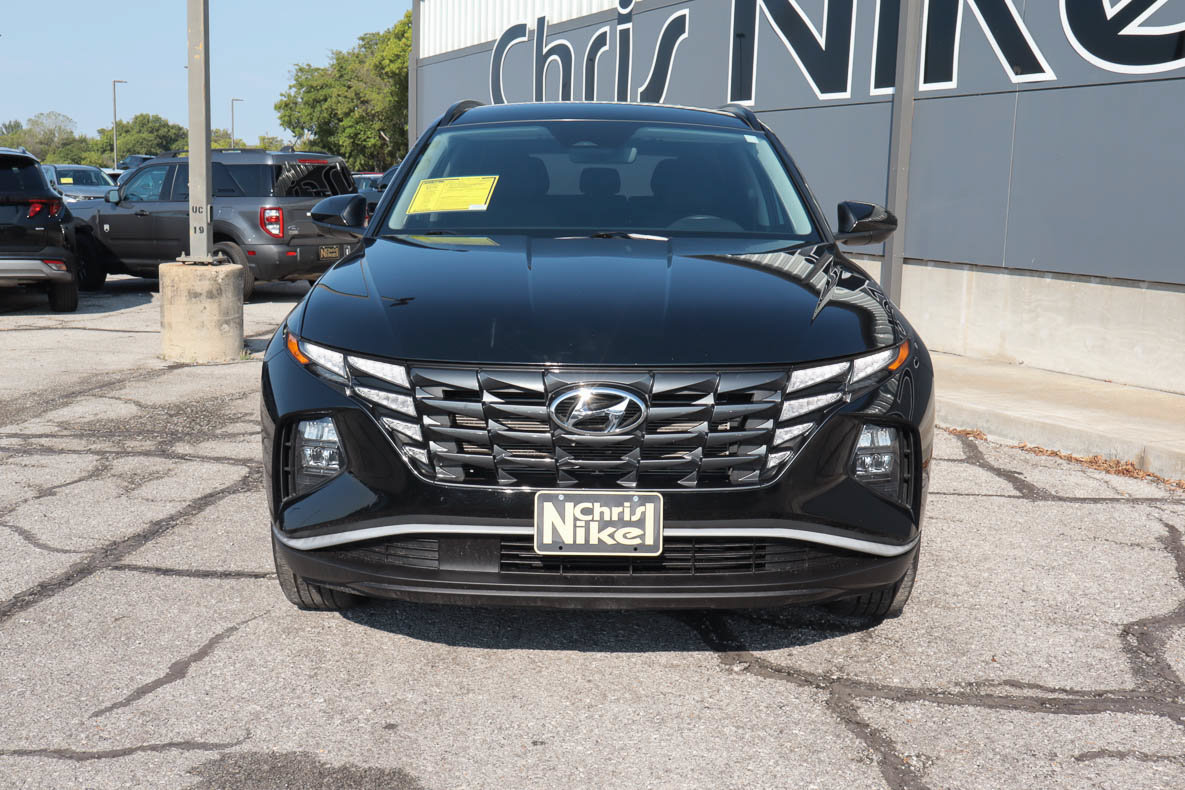 Used 2024 Hyundai Tucson SEL FWD image 2