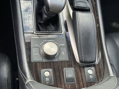 Used 2015 Lexus LS 460 AWD image 15