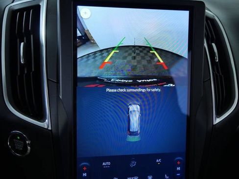Certified 2024 Ford Edge Titanium AWD/4WD image 30
