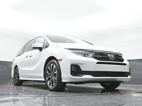 Used 2025 Honda Odyssey Elite image 31