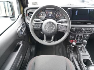 Used 2025 Jeep Wrangler Unlimited Rubicon AWD/4WD video 3