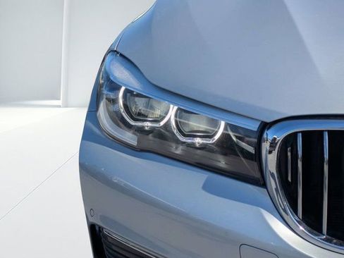 Used 2019 BMW 740i w/ Cold Weather Package RWD image 8