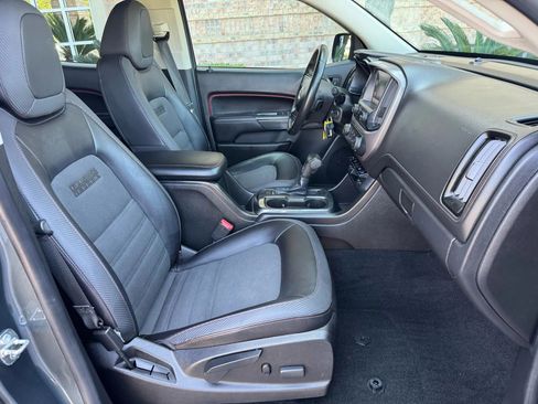 Used 2015 GMC Canyon SLE w/ All-Terrain Package image 19