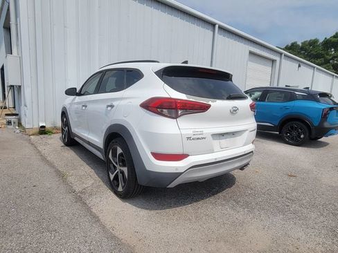 Used 2018 Hyundai Tucson Limited w/ Ultimate Package 02 FWD image 3