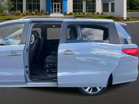 Used 2024 Honda Odyssey Touring image 30