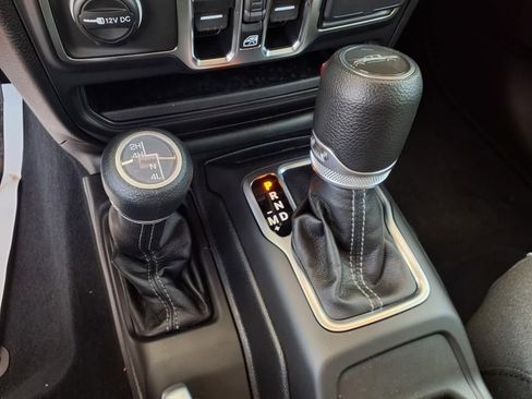 New 2025 Jeep Gladiator Sport image 46