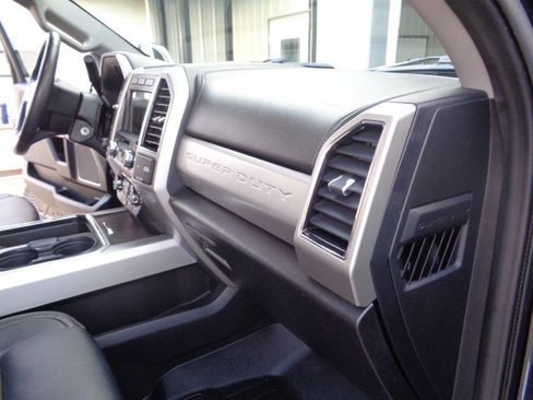 Used 2020 Ford F250 Lariat w/ Chrome Package image 66