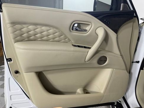 Used 2023 INFINITI QX80 Sensory w/ All-Season Package AWD/4WD image 19