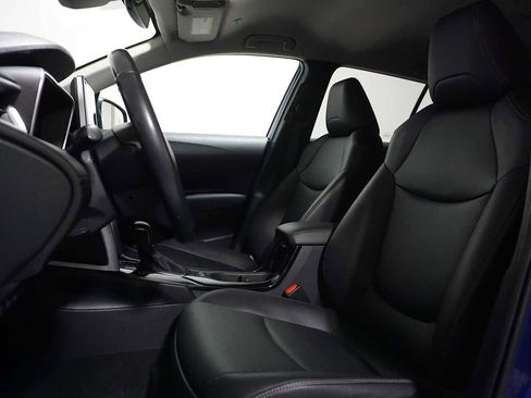 Used 2023 Toyota Corolla Cross XLE image 14