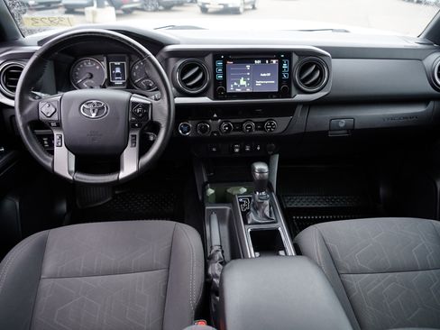 Used 2018 Toyota Tacoma TRD Off-Road image 26