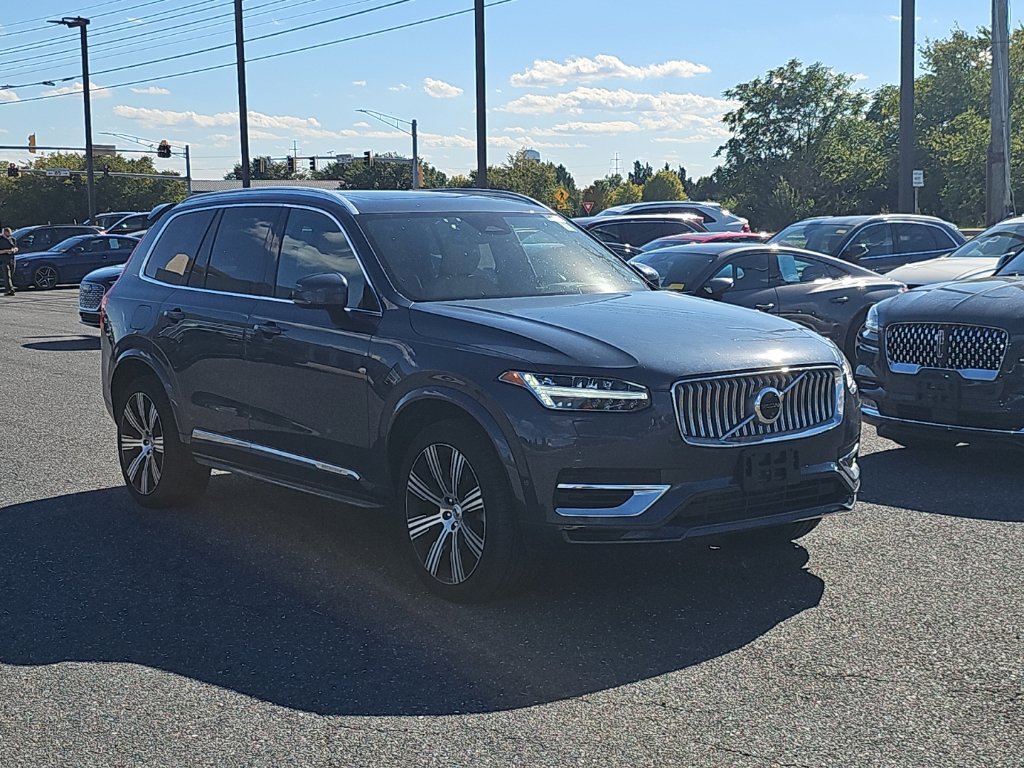 Used 2024 Volvo XC90 T8 Ultimate w/ Protection Package Premier AWD/4WD image 1