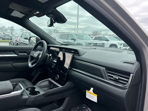 New 2026 GMC Terrain Elevation w/ Elevation Premium Package AWD/4WD image 38