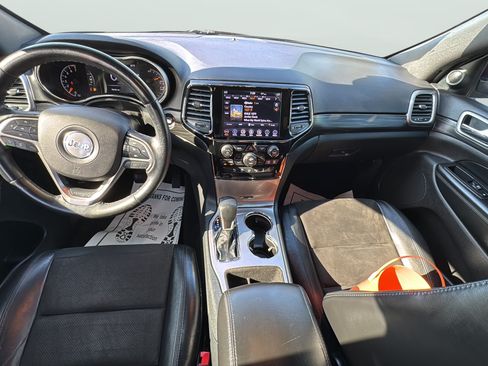 Used 2019 Jeep Grand Cherokee Altitude RWD image 31