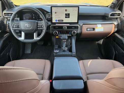 New 2025 Toyota 4Runner Limited image 10