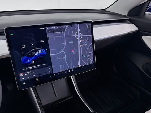 Used 2020 Tesla Model 3 Long Range image 19
