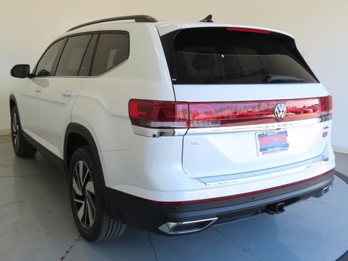 New 2026 Volkswagen Atlas SE image 7