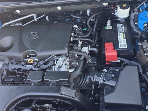 Used 2019 Toyota RAV4 XLE Premium w/ Carpet Mat Package FWD image 23