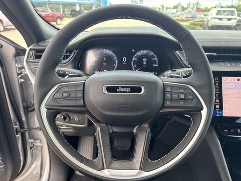 New 2026 Jeep Grand Cherokee Altitude RWD image 10