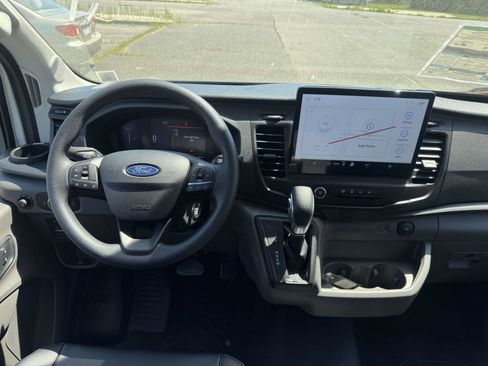New 2026 Ford Transit 250 148 Medium Roof RWD image 9