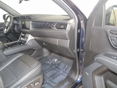 Used 2021 GMC Yukon Denali w/ Denali Premium Package image 43