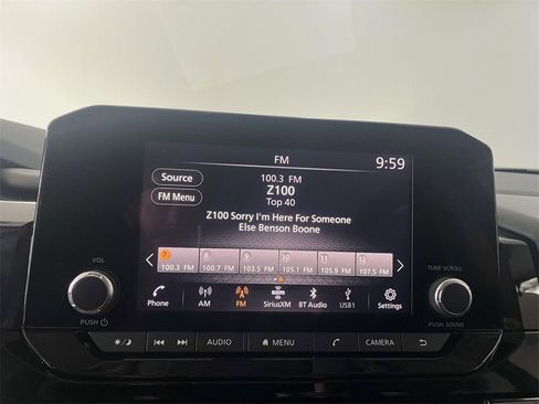 Used 2022 Nissan Pathfinder SV image 18