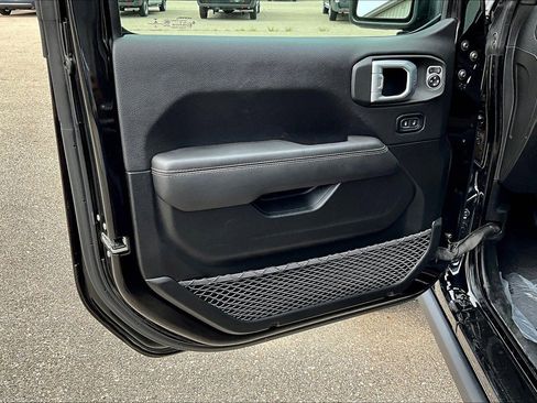 Certified 2020 Jeep Wrangler Unlimited Rubicon image 22