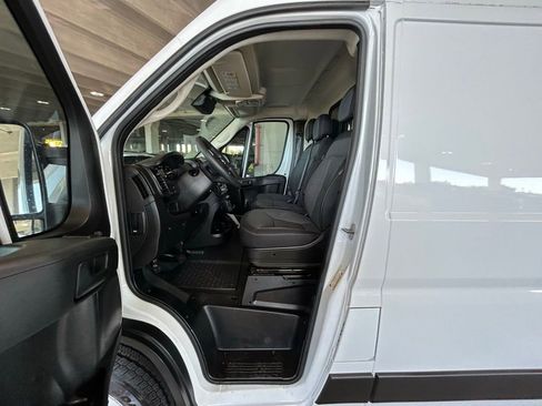 Used 2024 RAM ProMaster 3500 w/ Convenience Group image 9