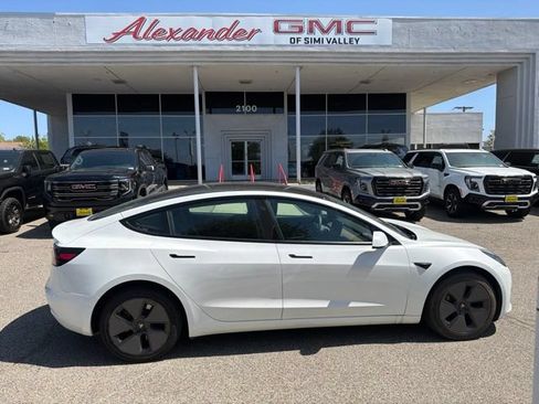 Used 2021 Tesla Model 3 Standard Range Plus RWD image 6