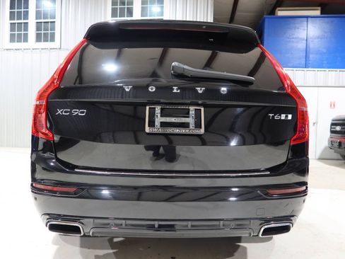 Used 2019 Volvo XC90 T6 R-Design w/ Protection Package Premier AWD/4WD image 4