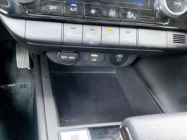 Used 2025 Hyundai Elantra Hybrid FWD image 26