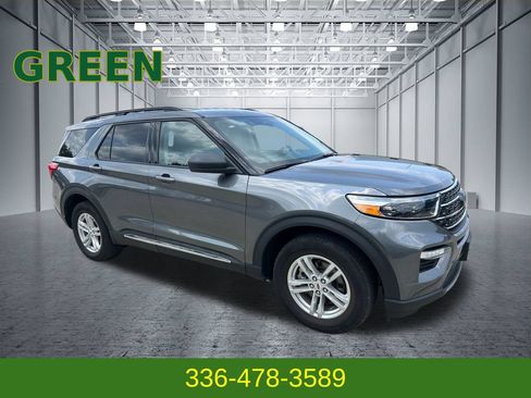 Used 2022 Ford Explorer XLT w/ Equipment Group 202A AWD/4WD image 7