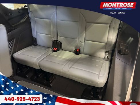 Used 2022 Chevrolet Tahoe Z71 w/ Z71 Off-Road Package AWD/4WD image 34