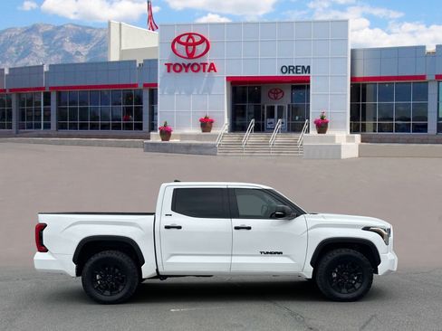 Used 2023 Toyota Tundra SR5 AWD/4WD image 3